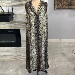 Women’s Leopard‎ Print Maxi Dress. Size 2XL